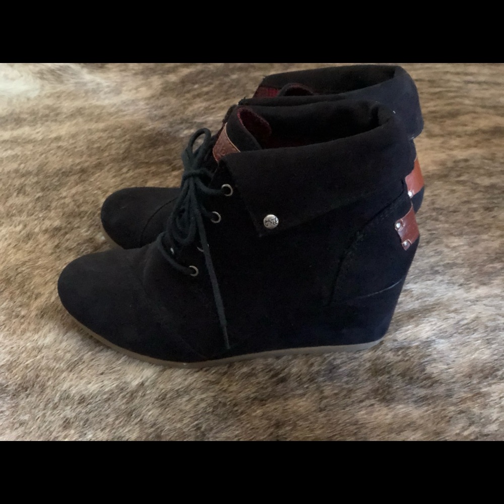 Madpow Wedges